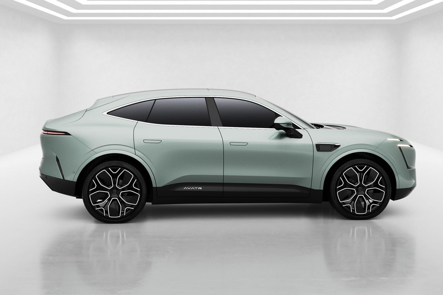 邓智涛：长安马自达转型冲刺，第二款新能源车明年亮相