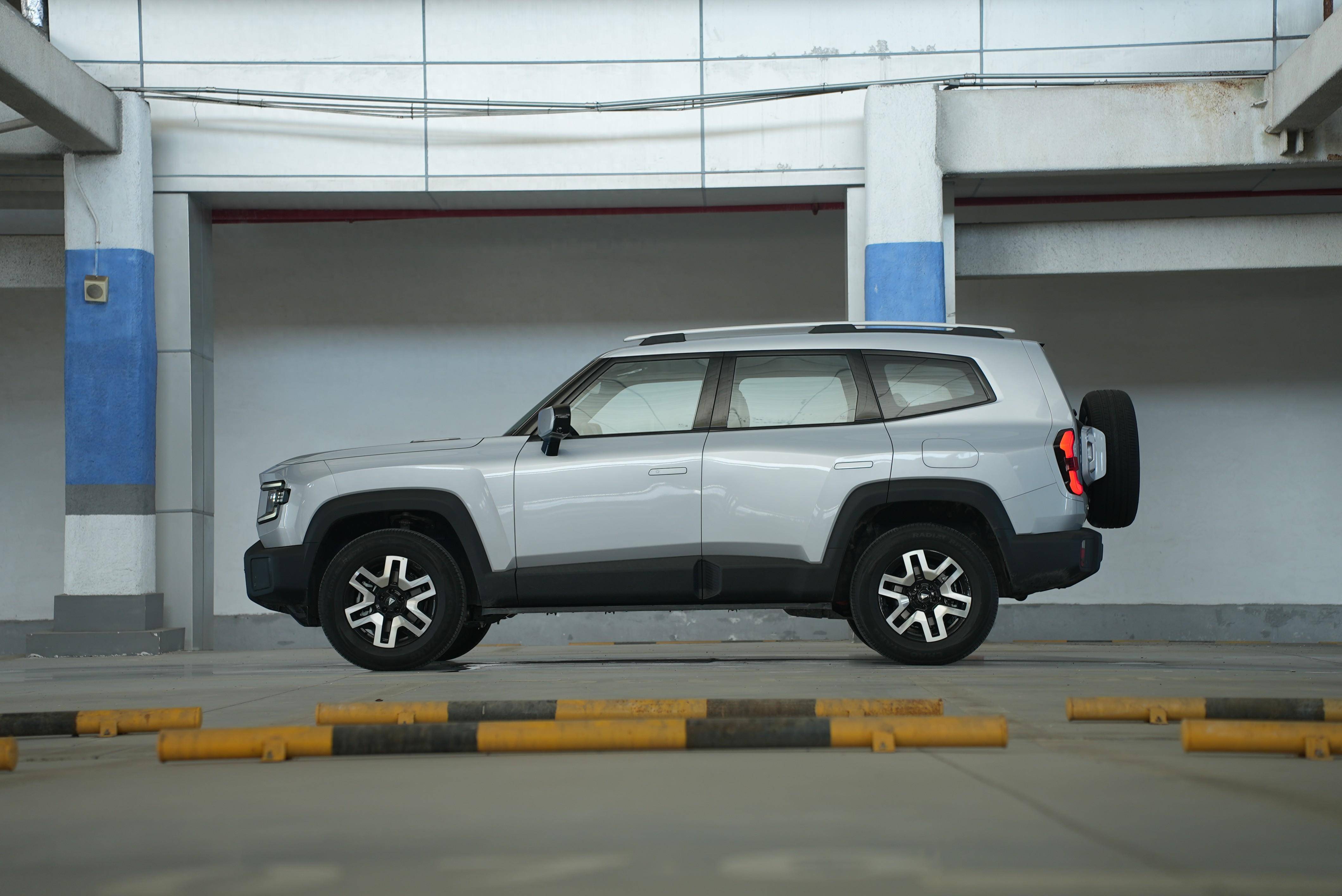 又硬又美 深蓝G318无忧穿越版官图发布