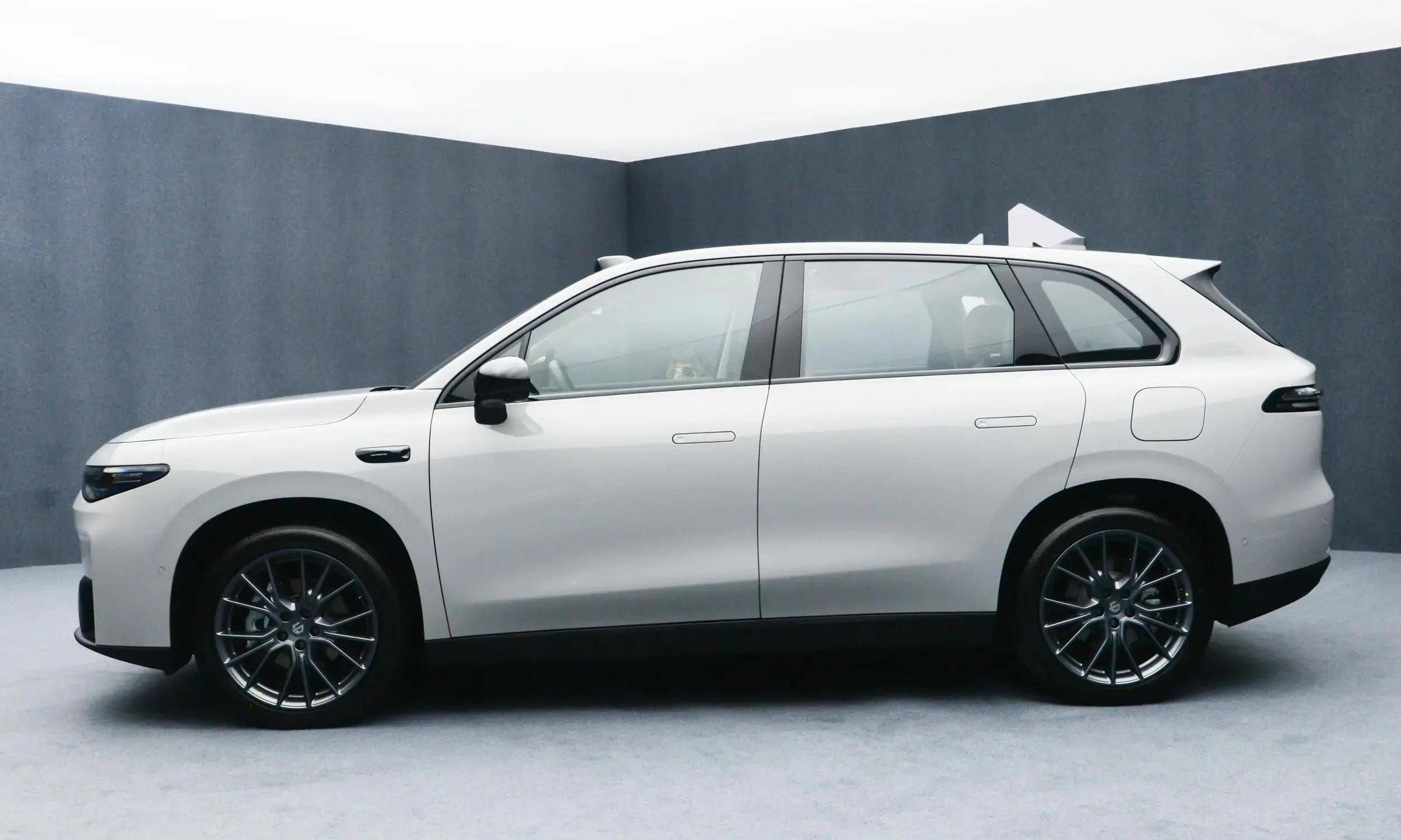 理想汽车自研碳化硅功率芯片完成装机