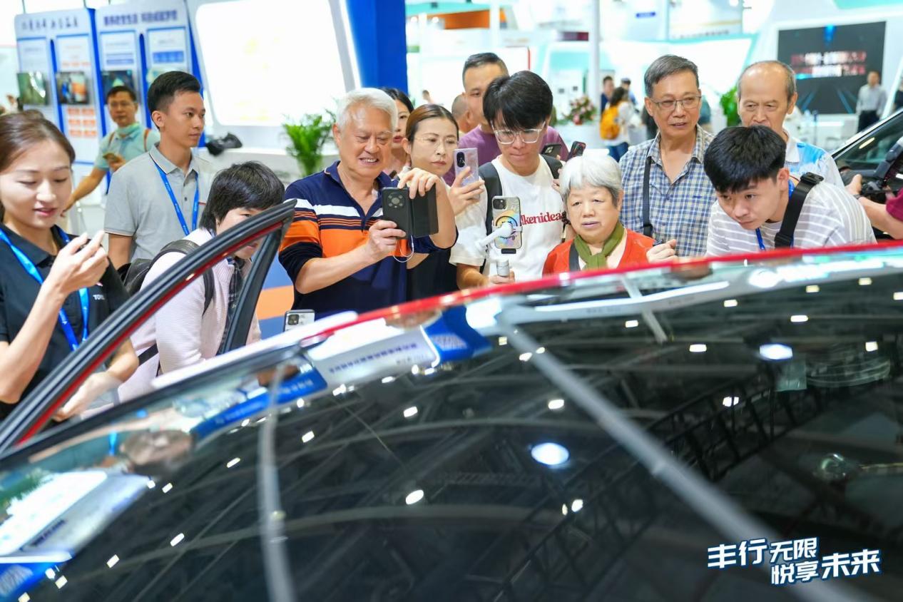 丰田携多款产品亮相国际福祉博览会