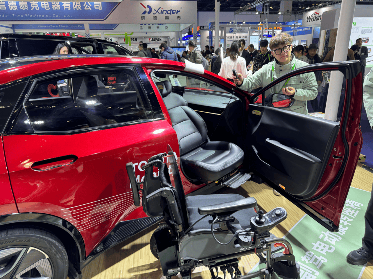 丰田携多款产品亮相国际福祉博览会