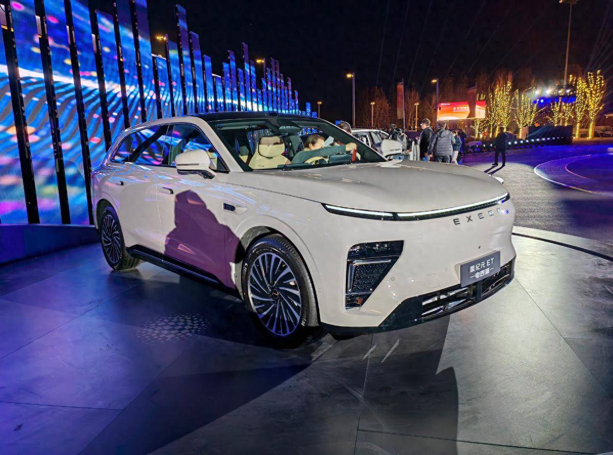 开启百城智驾长测，星纪元ES增程版打响上市发令枪！