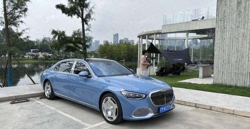 迈巴赫，来了个“中国对手”