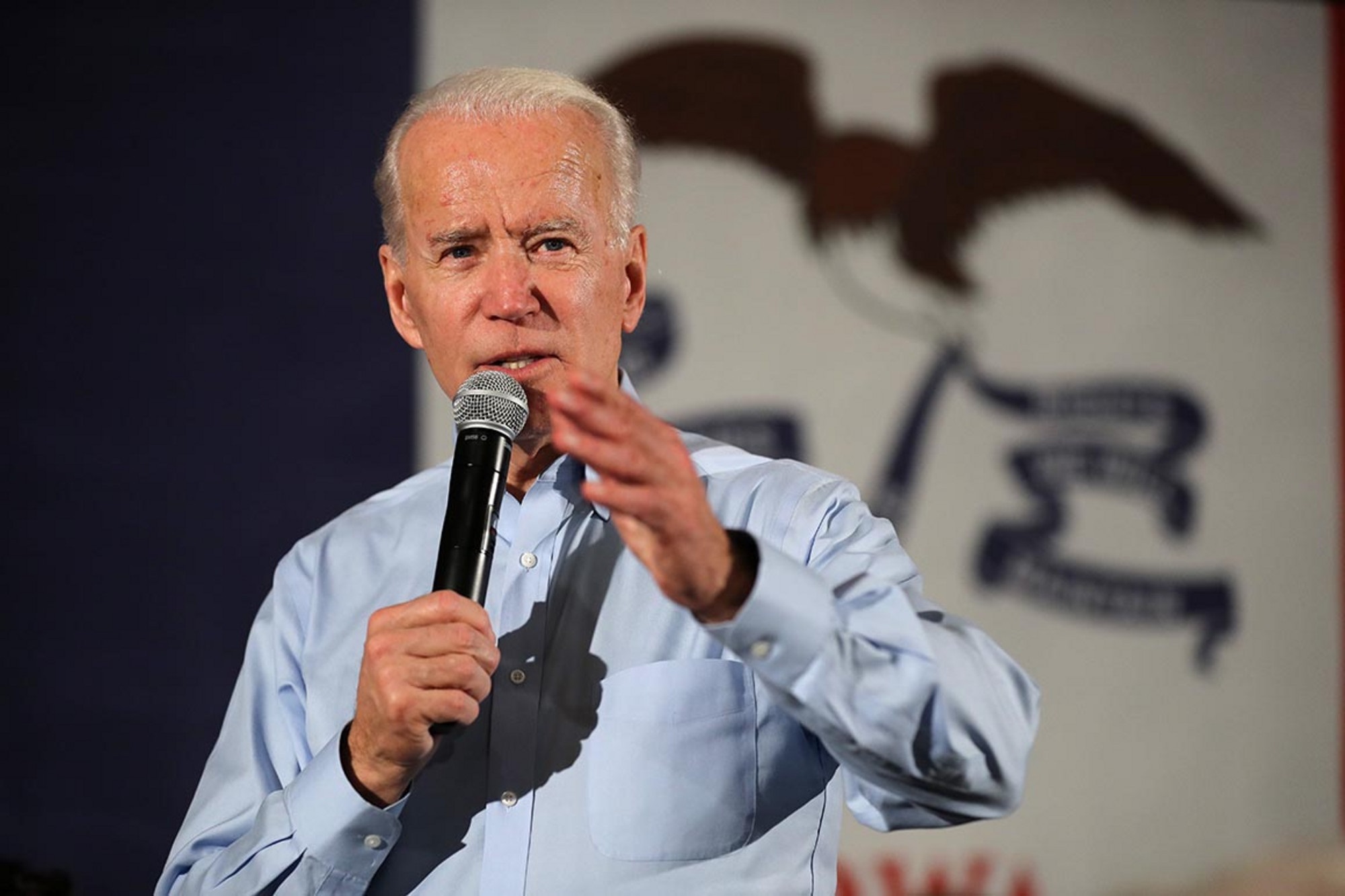 特朗普政府拟强化对华芯片管控,延续拜登政策并加码