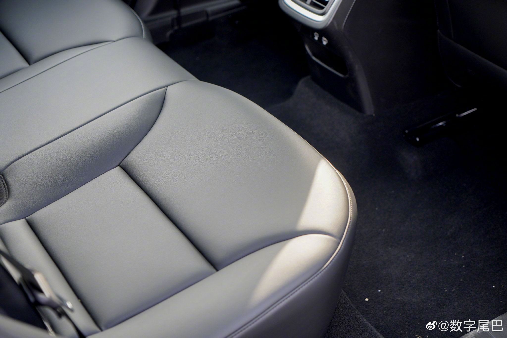 化繁为简 二代哈弗枭龙MAX内饰官图发布