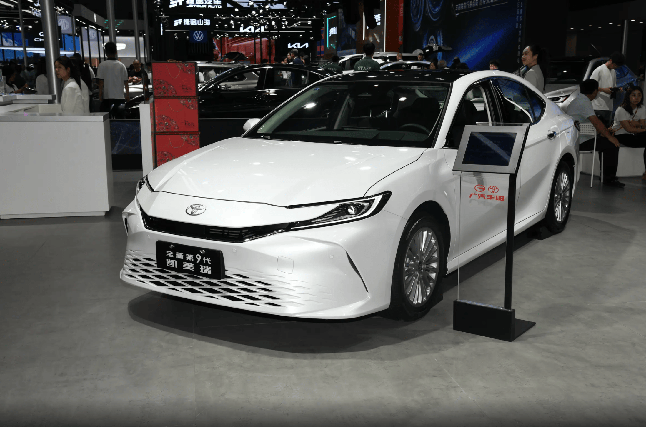 【国际快讯】福特汽车2024年营收创纪录;丰田2024蝉联全球最畅销车企;日产董事会同意取消与本田的合并谈判