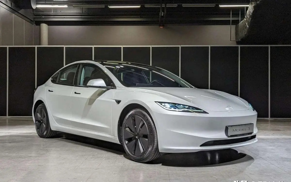 1月LAB续航榜:Deepseek都推荐的特斯拉,终于又榜上有名了