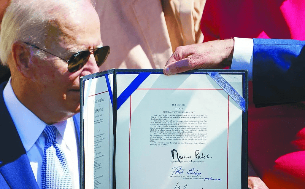 520亿美元补贴危矣!特朗普计划废除芯片法案