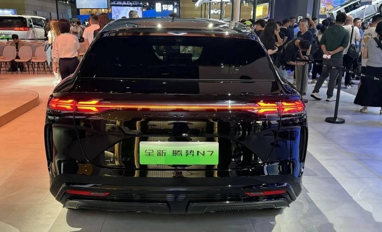 2025款腾势N7上市 售价25.98-28.98万元