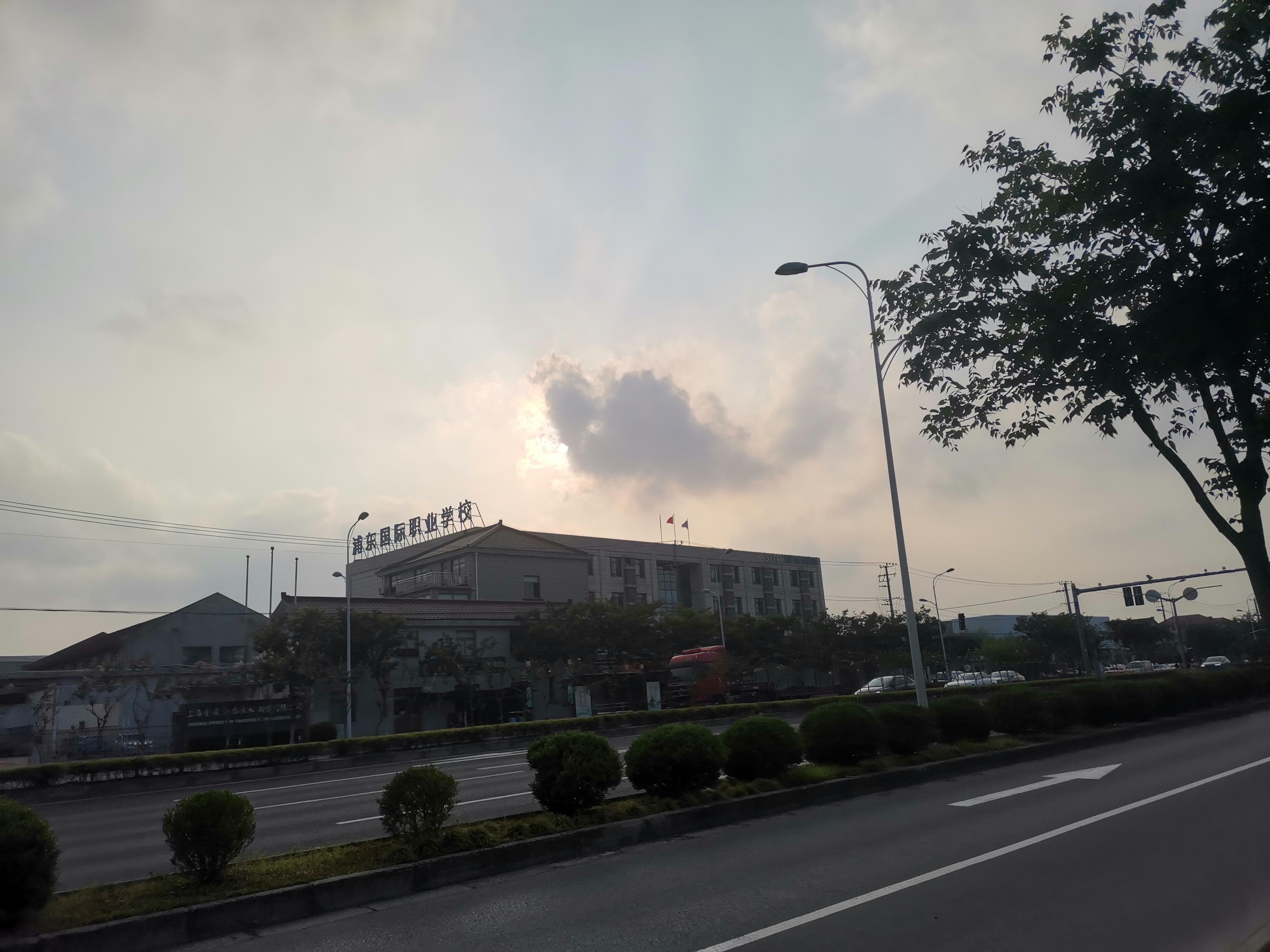 挺过“寒冬”的经销商们,在不安中迎接“春天”?