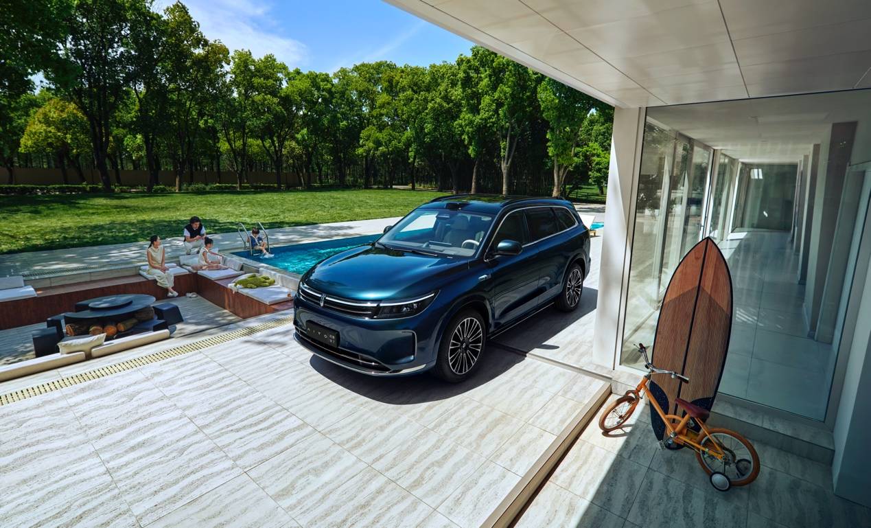 超级开箱｜能自主通行闸机还能倒车掉头，博世高阶智驾能力如何？