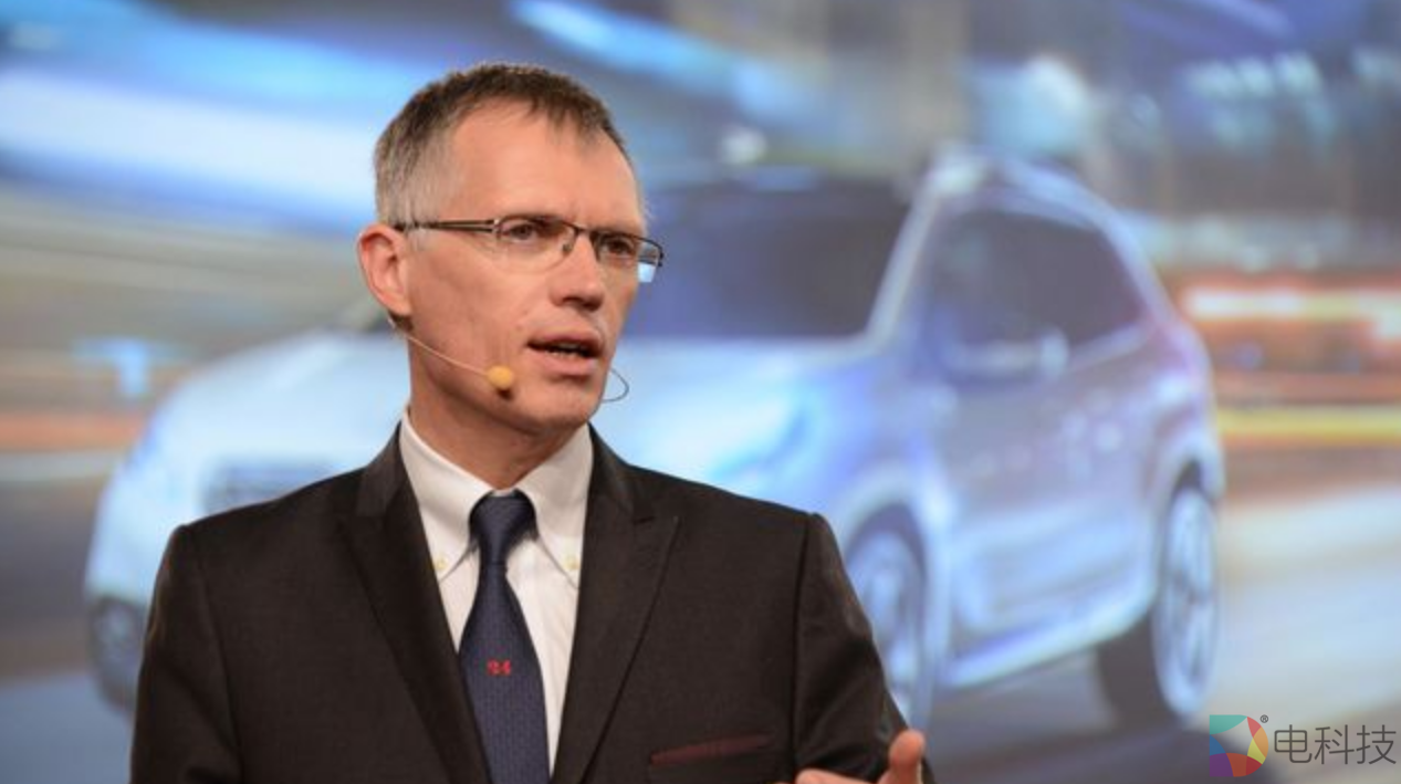 前Stellantis首席执行官唐唯实2024年薪酬降至2,400万美元