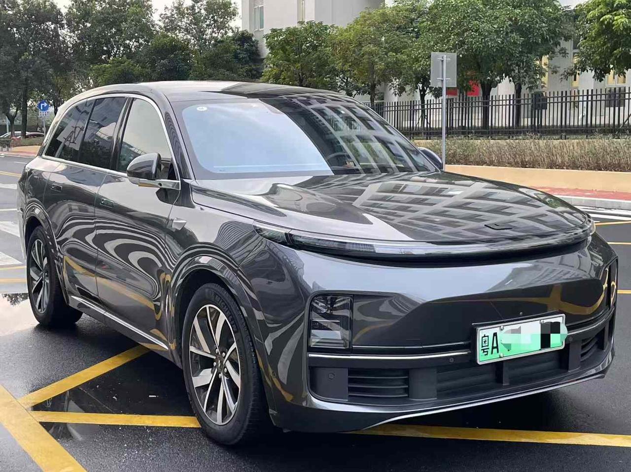 官宣！理想汽车首款纯电SUV定名“理想i8”