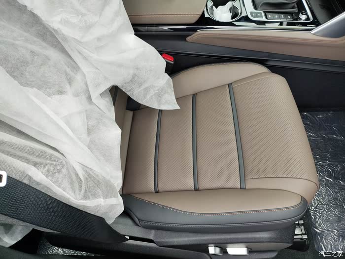 今年，没人讨论燃油车了！？