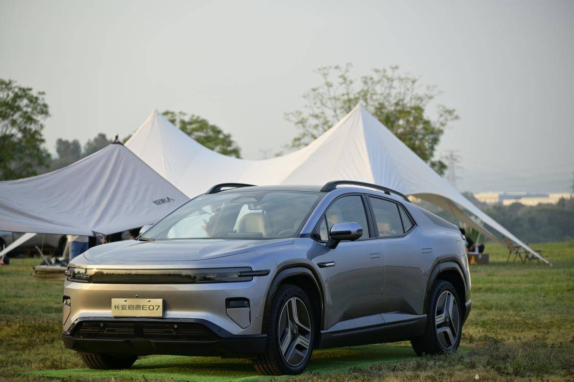 SDA天枢架构赋能 长安启源E07首次OTA升级