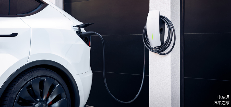 福特向14万车主提供免费NACS充电适配器