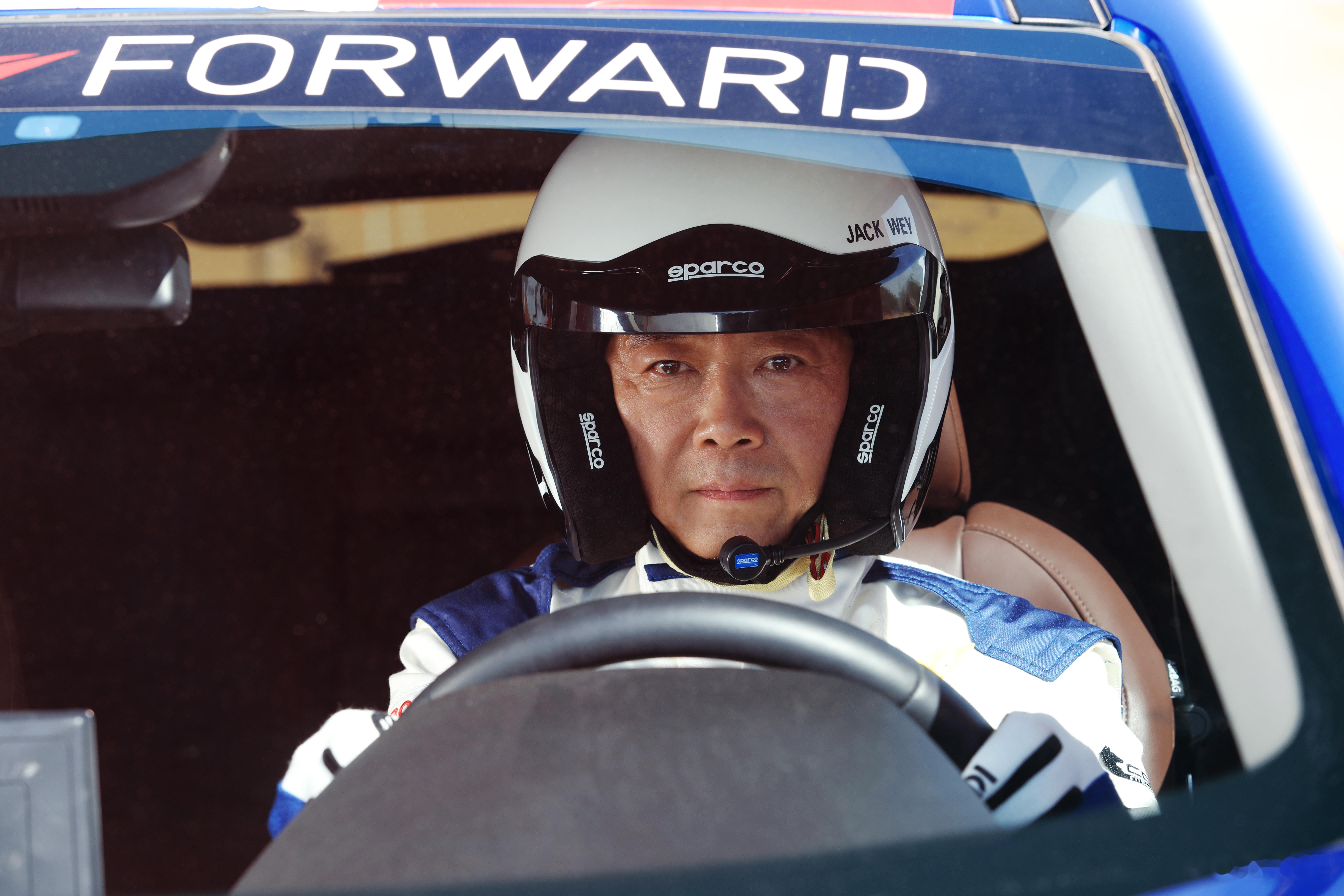 魏建军爹味十足,王传福志存高远,雷军余承东对比友商,谁才是“发布会之神”?