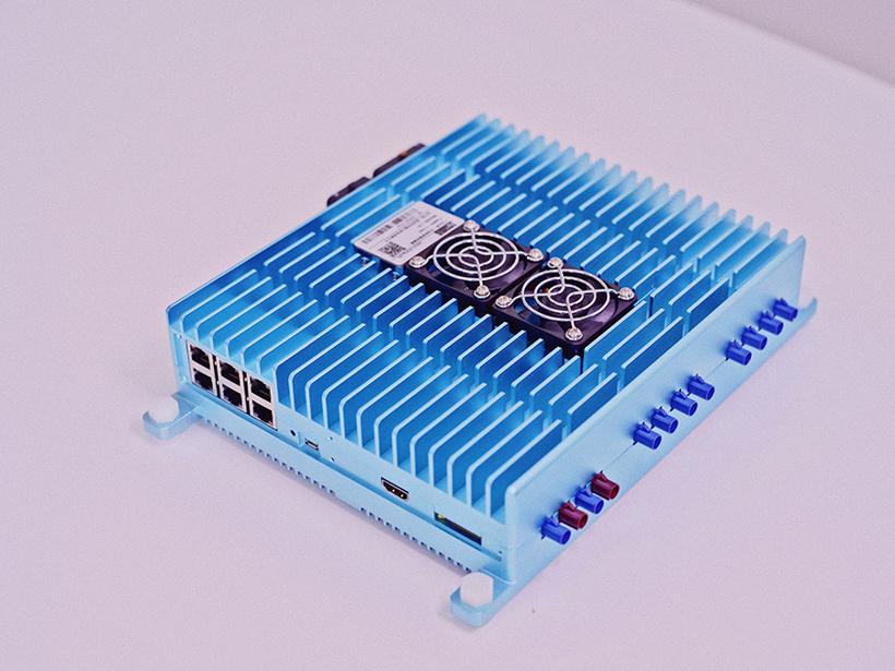 提雅智行发布自动驾驶原型车 不配方向盘和踏板