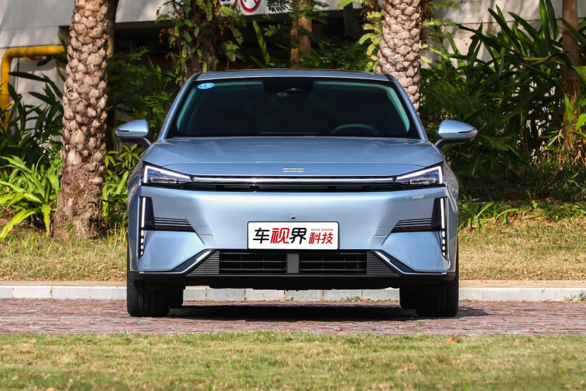 吉利银河L6 EM-i正式上市 限时先享指导价7.98万元