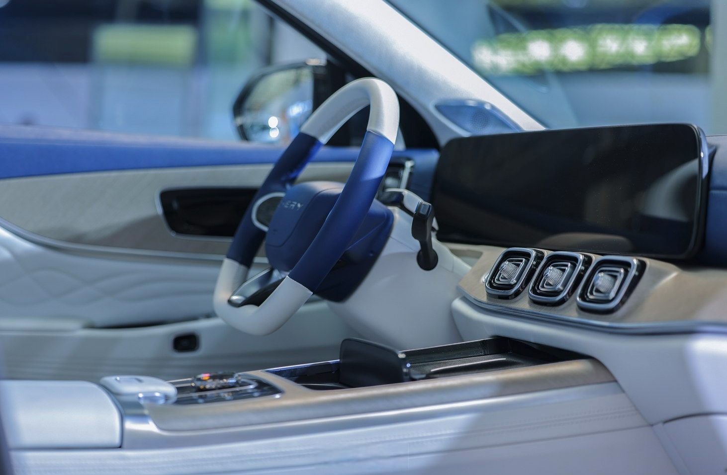 首搭鲲鹏超能电混CDM 6.0，奇瑞风云A9开启C级混动旗舰新时代