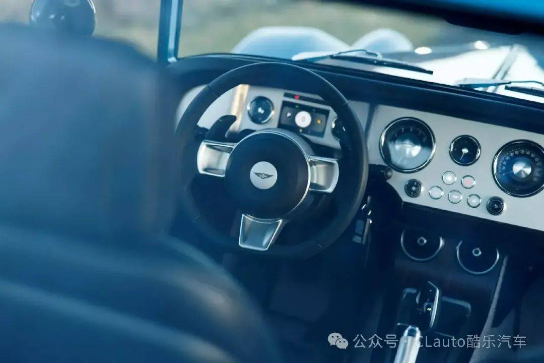 搭载宝马3.0T引擎 摩根Supersport官图发布