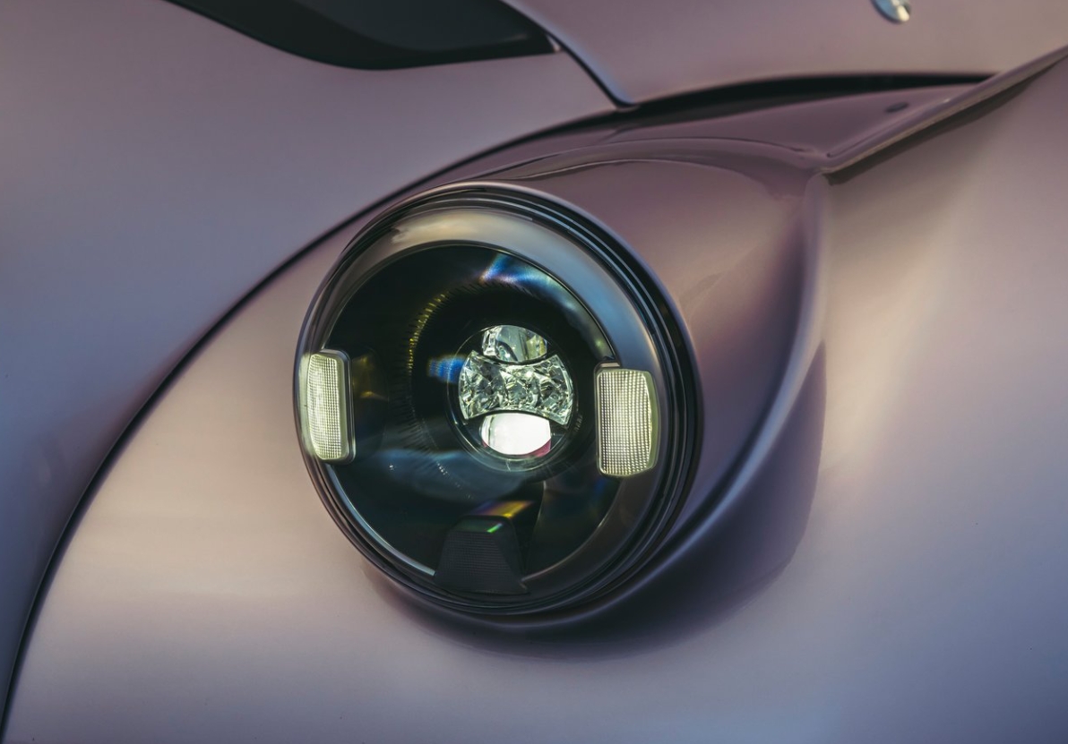 搭载宝马3.0T引擎 摩根Supersport官图发布