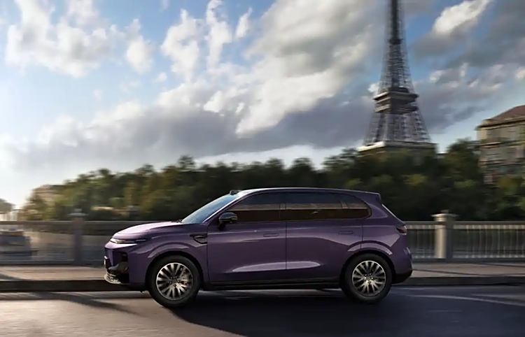 同级唯一激光雷达+高通双旗舰芯片，零跑B10预售10.98万元起