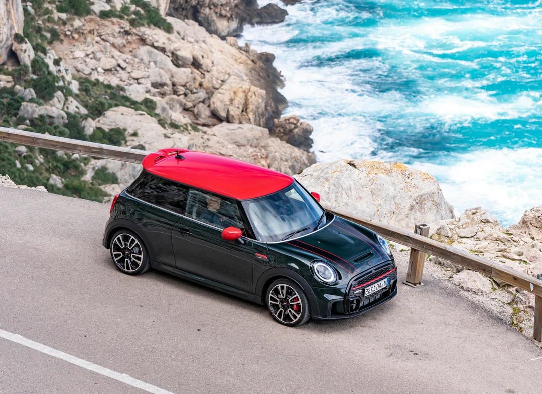 电动MINI JCW家族上市 售29.98-32.09万元