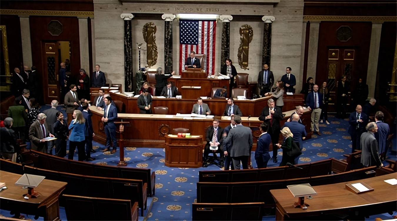 曝特朗普对华关税或扰乱特斯拉Cybercab和Semi生产