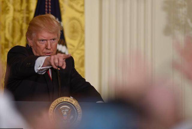 曝特朗普对华关税或扰乱特斯拉Cybercab和Semi生产