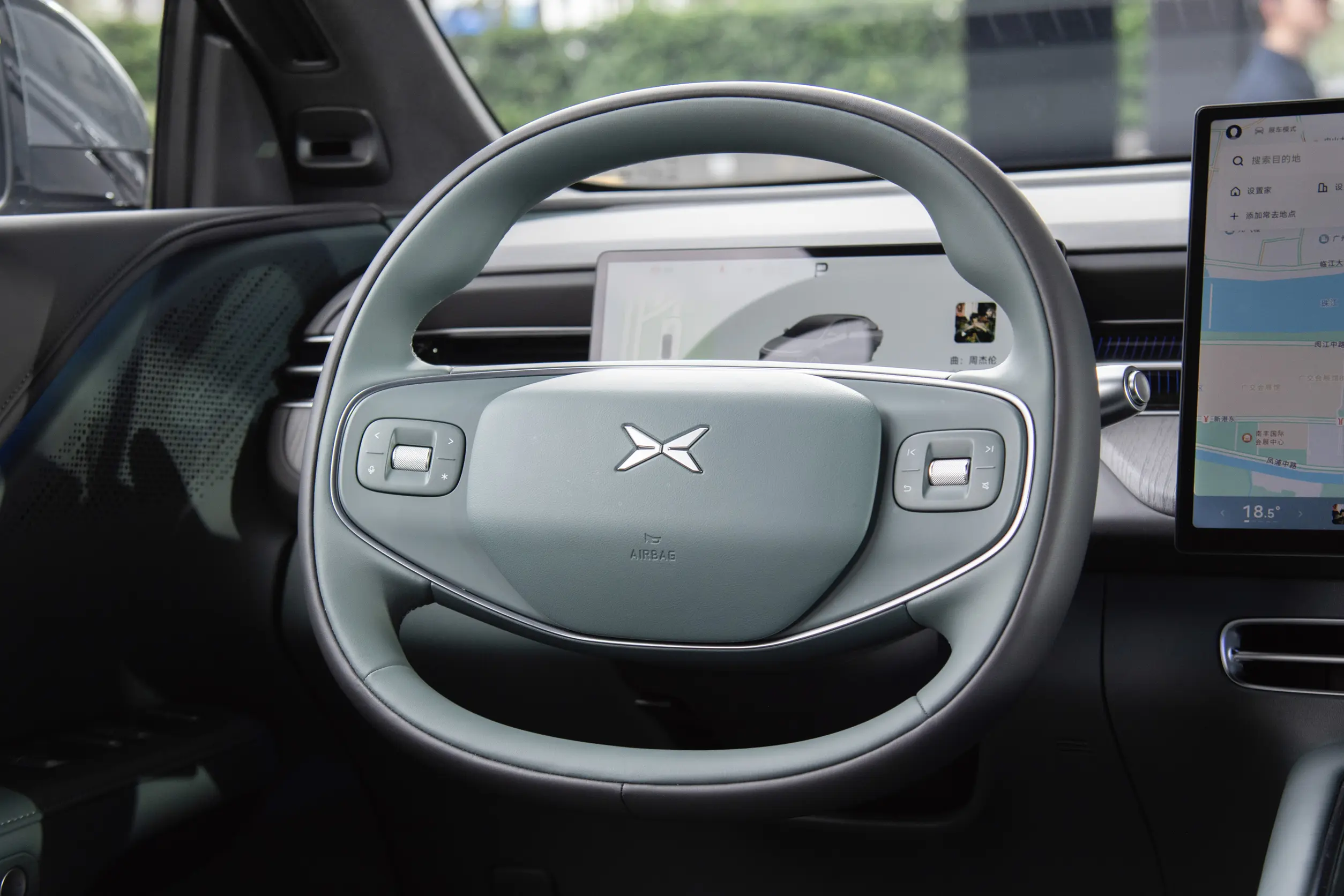 降价增配让小鹏G6、G9“ 不买就亏”，特斯拉Model Y真慌了！