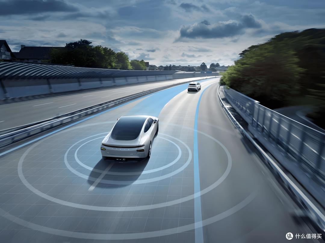 宝马亮出新技术“家底儿”,智驾时代更需要智能驾趣