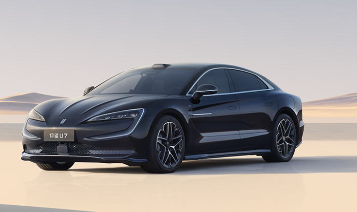 仰望U7：带来的是汽车行业又一场技术革命