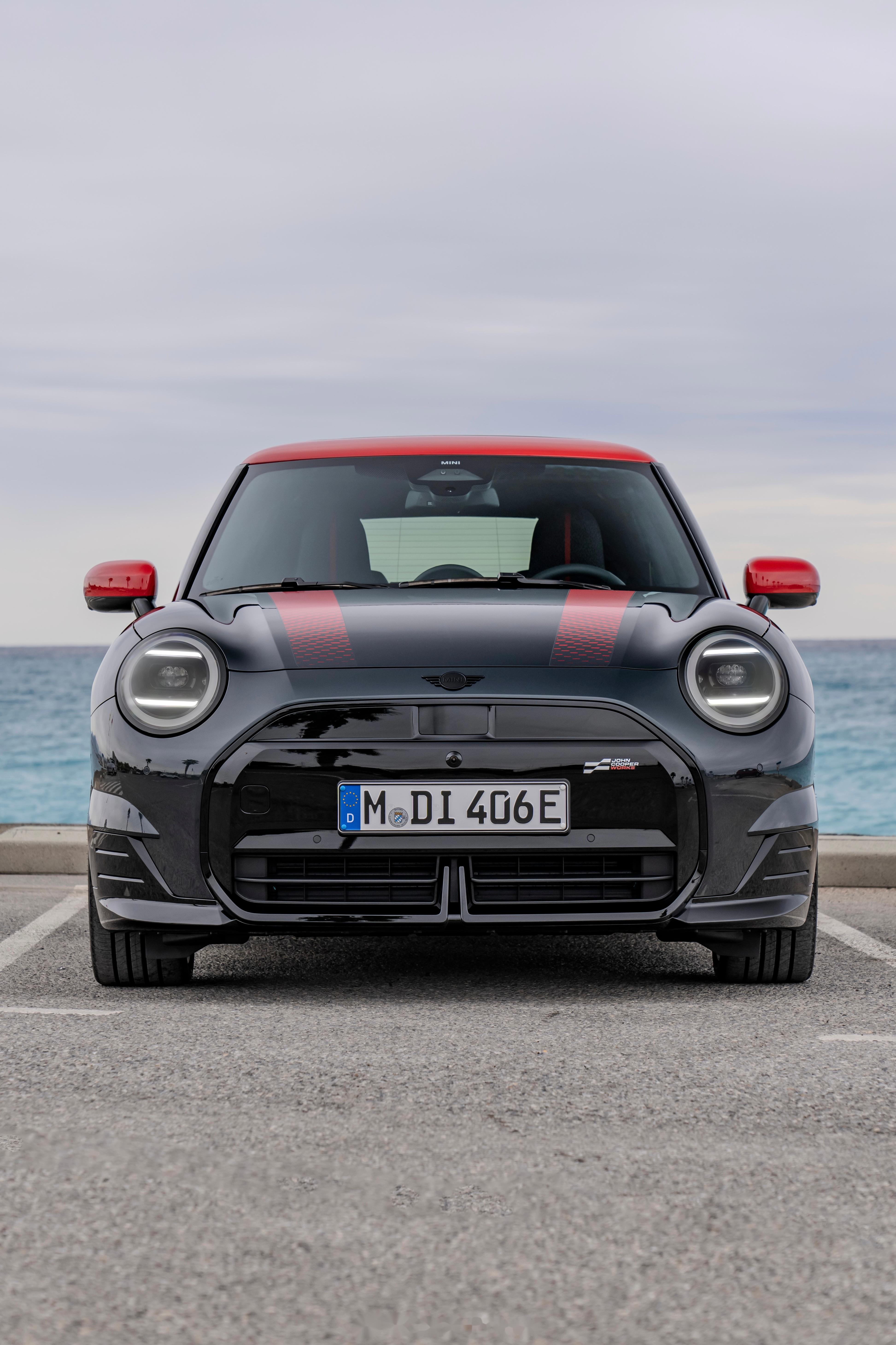 纯电依然激情 电动MINI JCW家族将国内首发