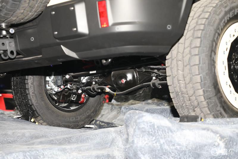 坦克全产品矩阵亮相 V8发动机+坦克300虎克版上海车展首发