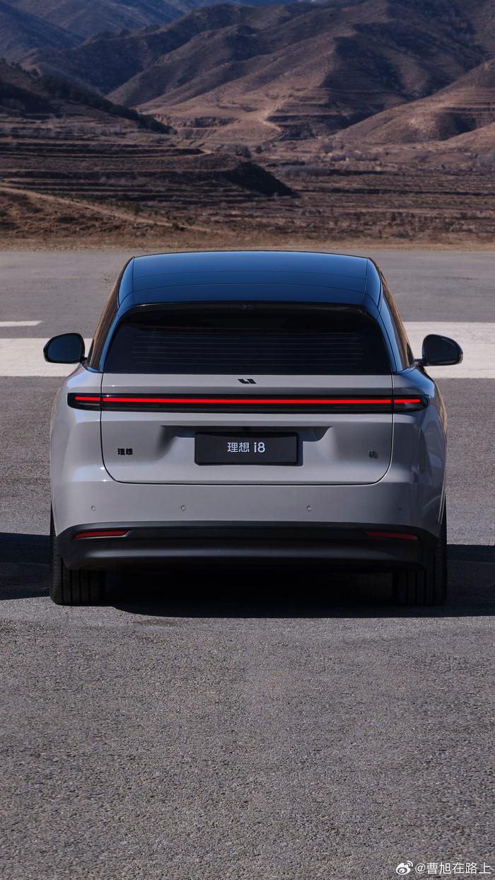 旗下首款纯电SUV 理想i8内饰谍照曝光