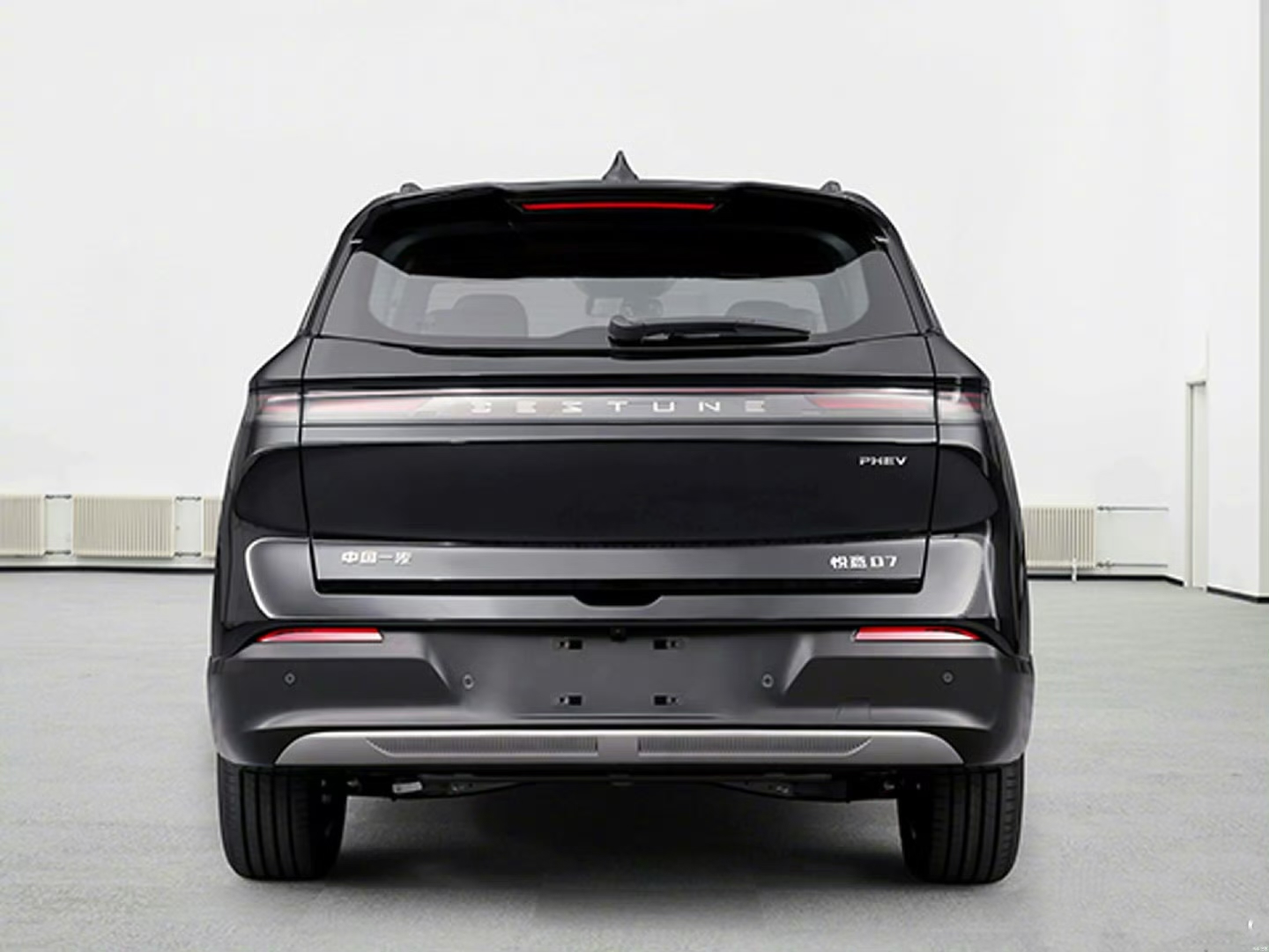 采用插混系统 奔腾悦意07将于今日正式上市