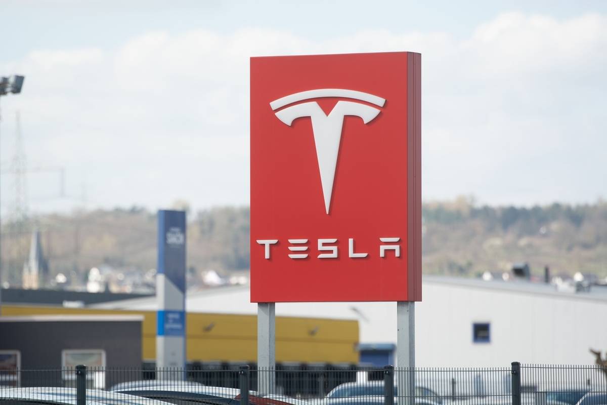 美国拟放宽辅助驾驶汽车监管 特斯拉股价上涨