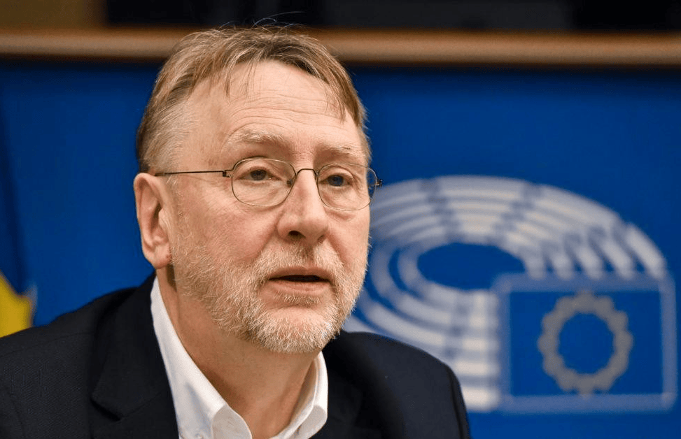 美国或将取消电动汽车税收抵免政策