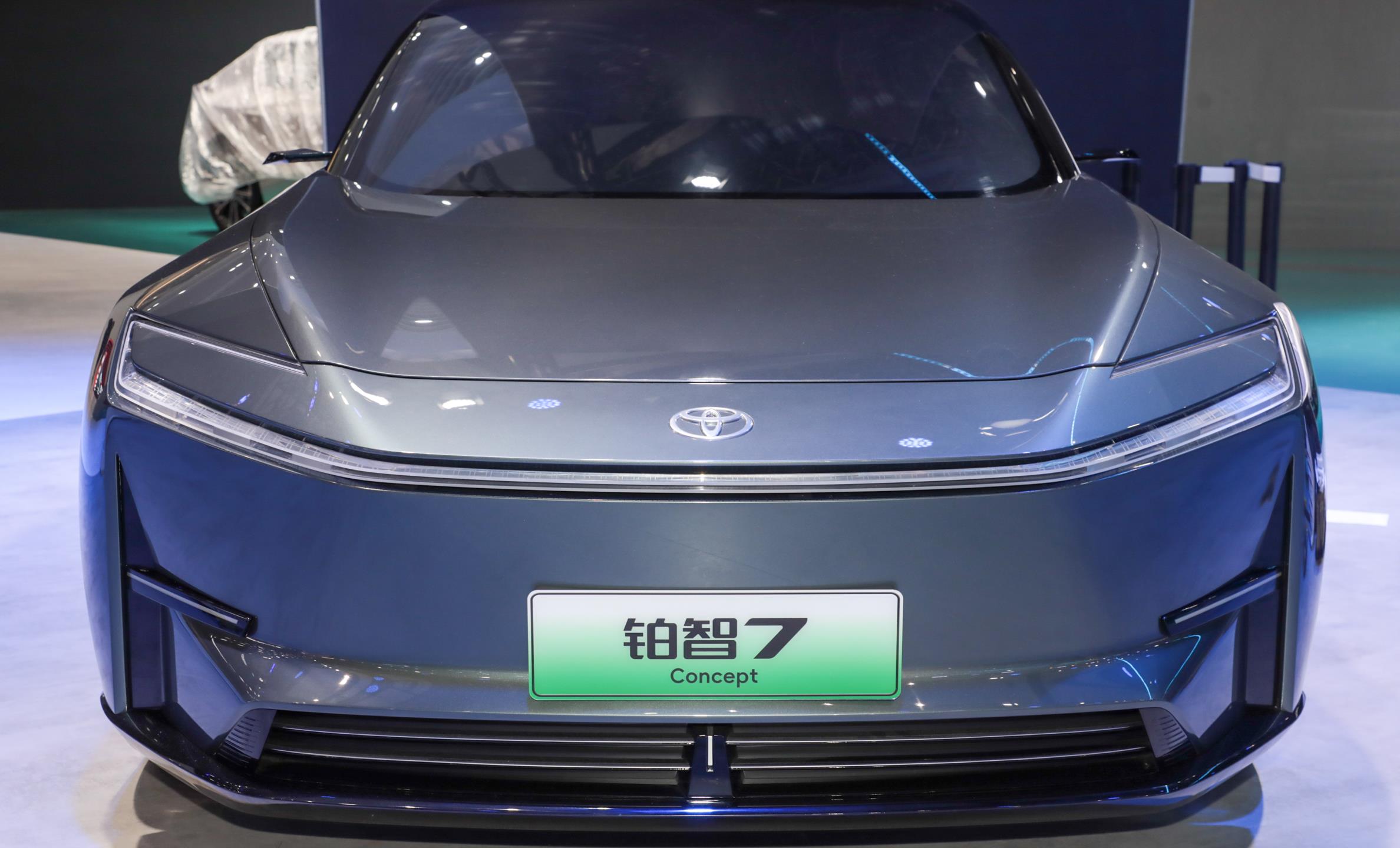 丰田首款鸿蒙座舱D级轿车铂智7上海车展全球首发