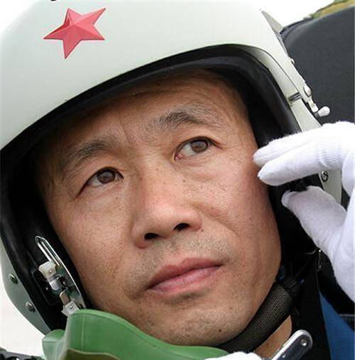 悬崖边的中国车企，何以救赎？