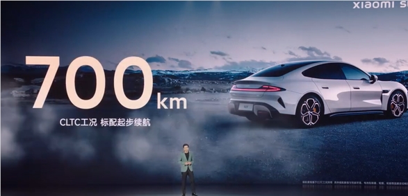 一次两张大牌,小米要重打顺风局?