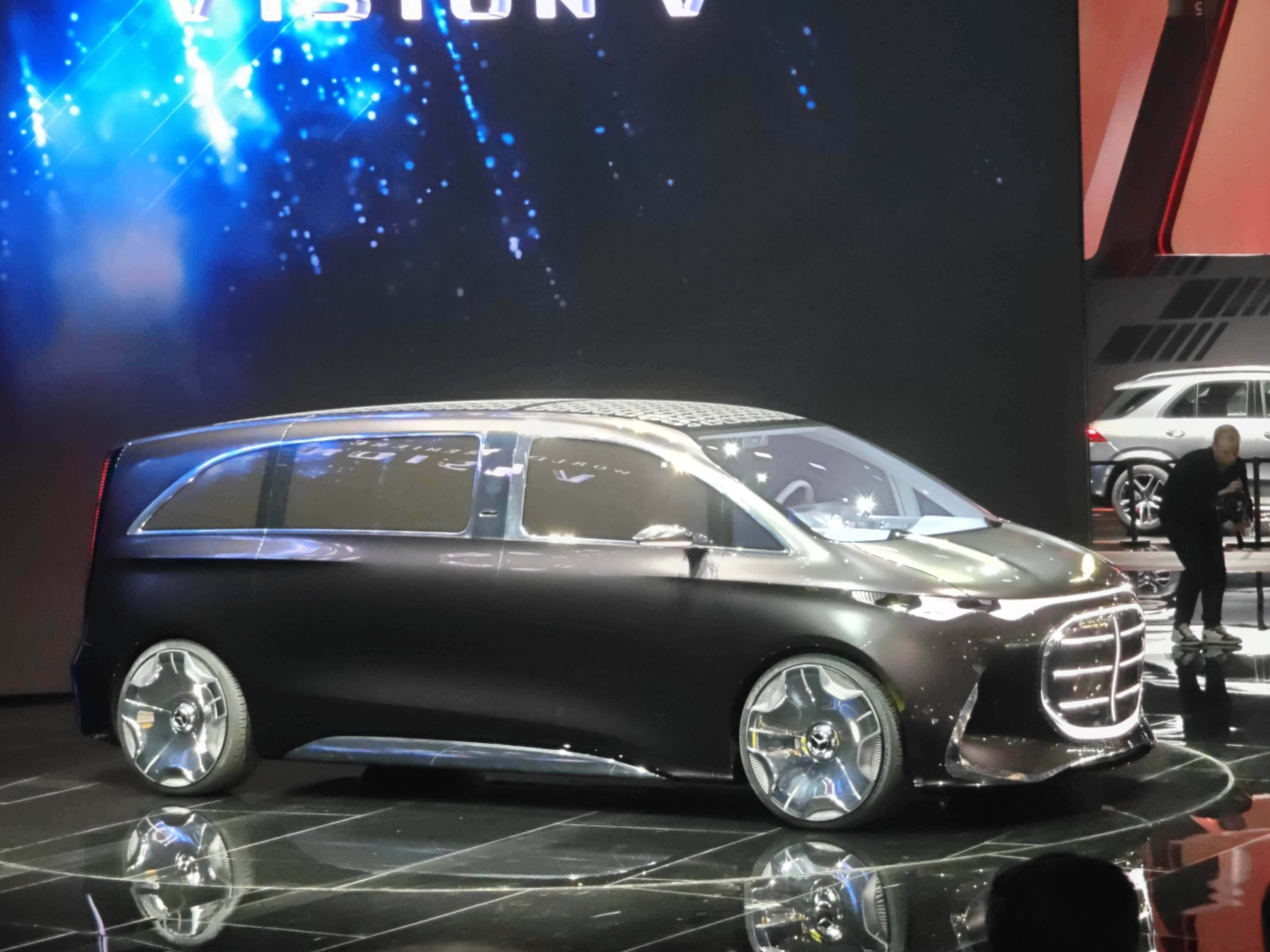 奔驰将发布超豪华电动MPV