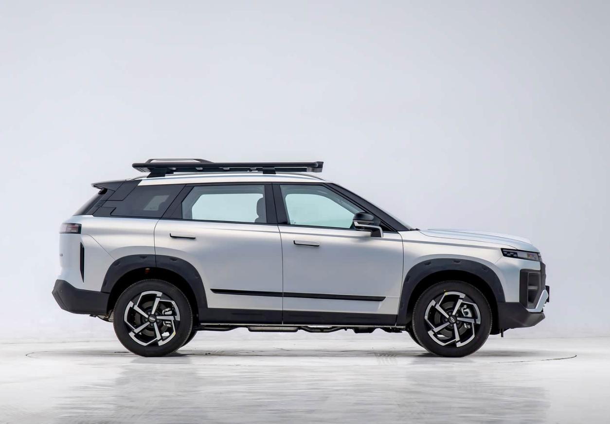 限时一口价10.99万元，探索06四驱发现版定价掀了谁的牌桌？