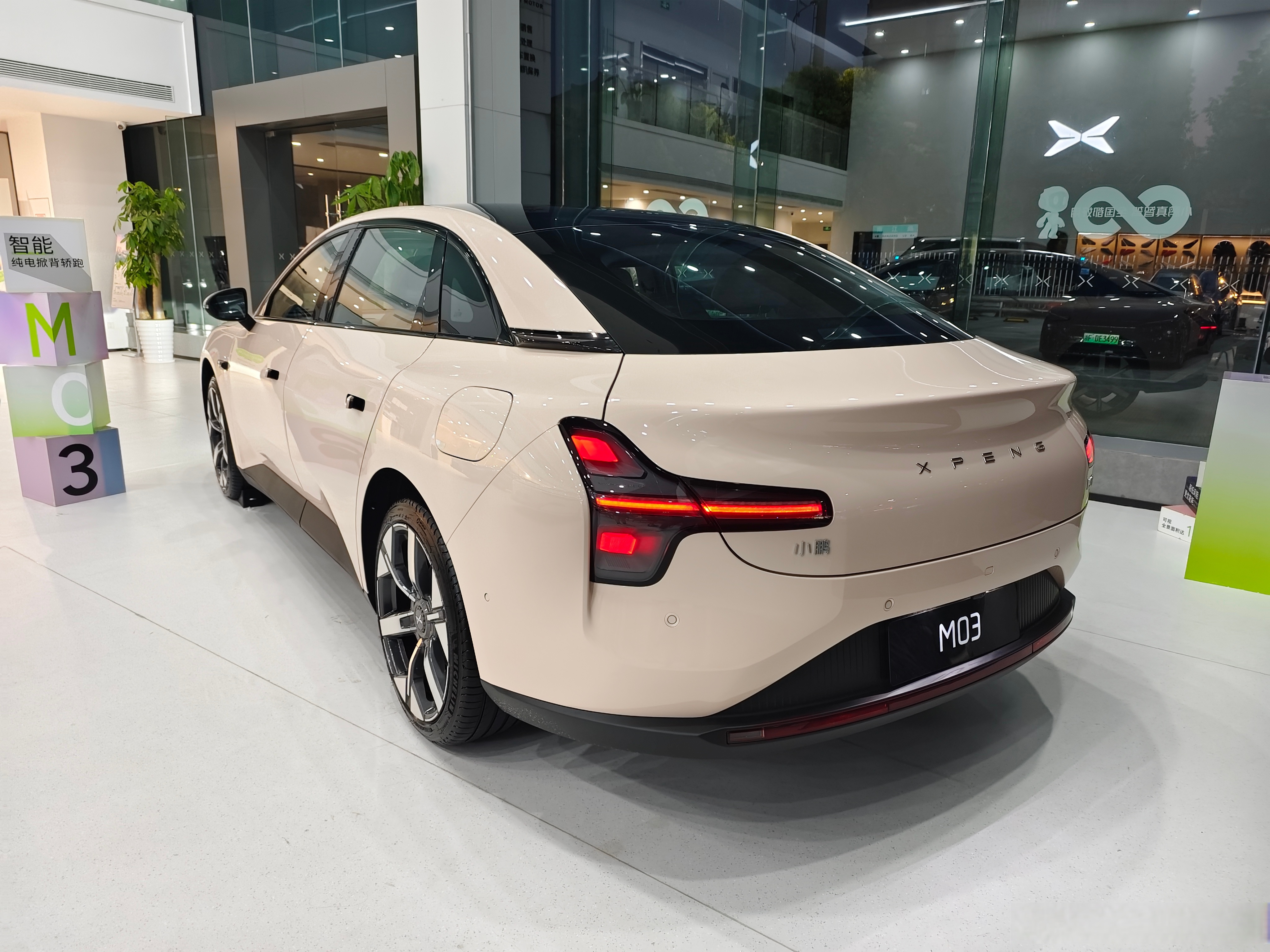 小鹏MONA辅助驾驶版本亮相