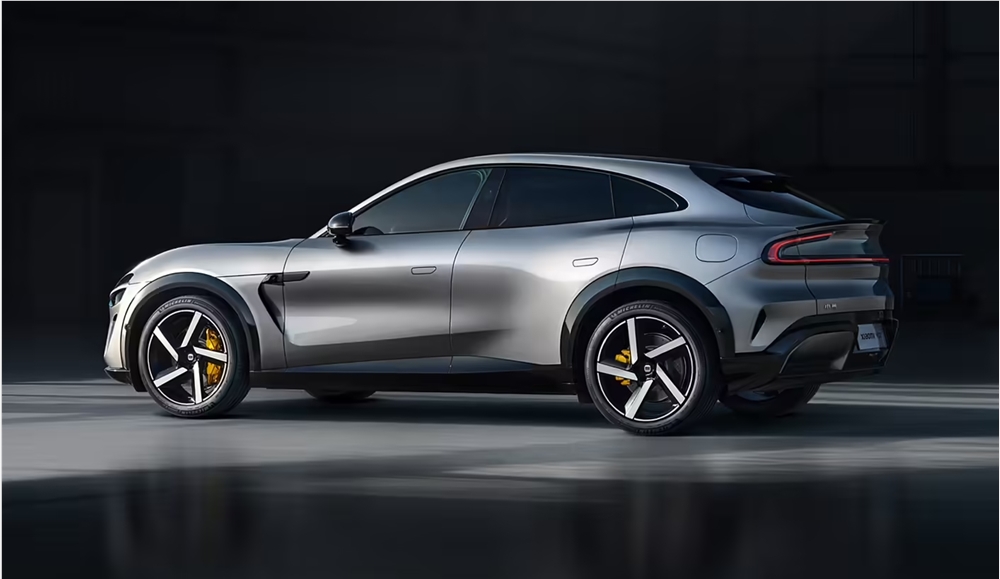 Q1小米汽车业务营收181亿元，卢伟冰称YU7咨询量远超同期SU7