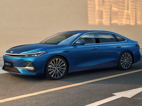 一文速览吉利雷神 AI 电混 2.0 发布会重点