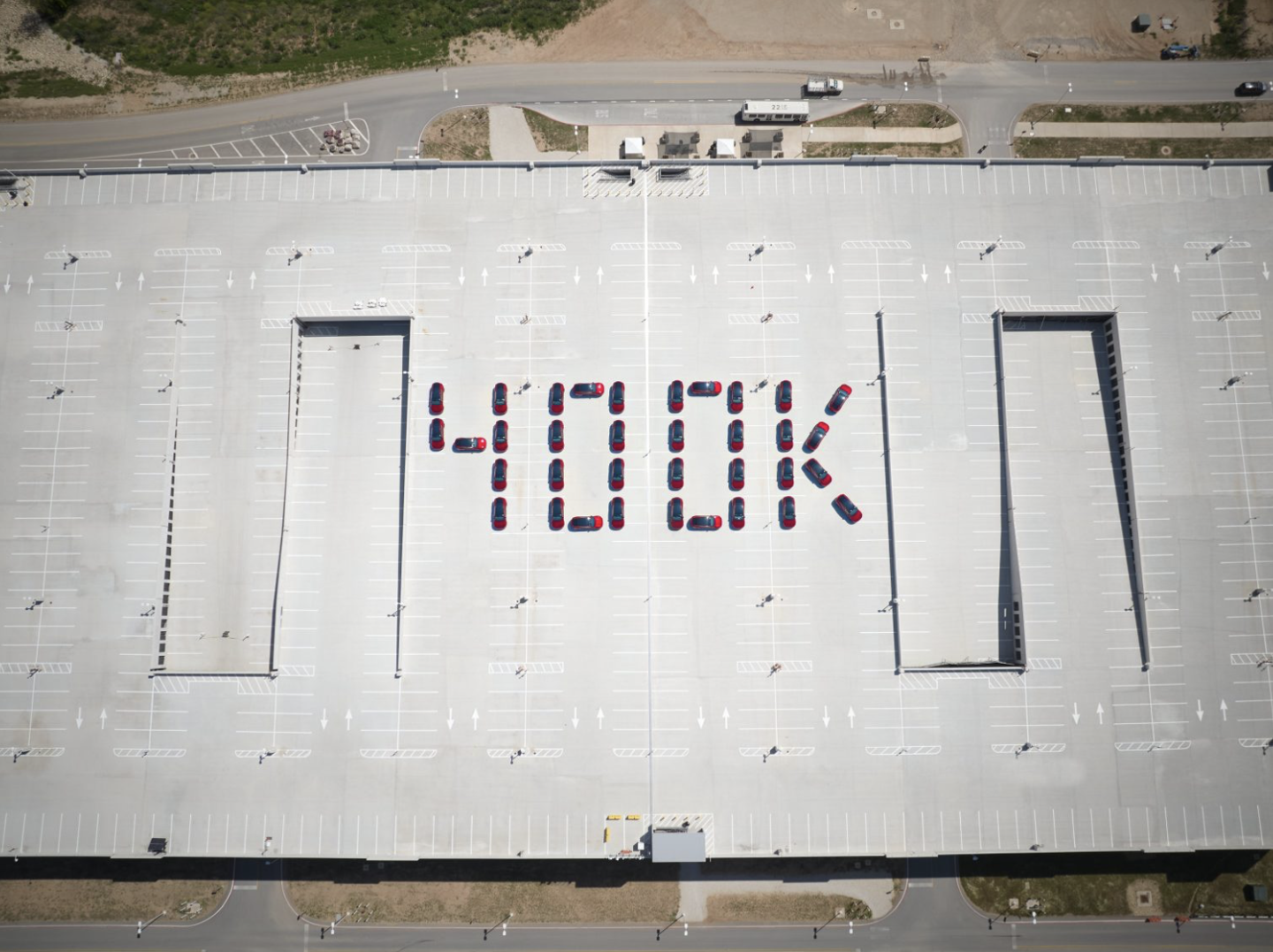 【国际快讯】特斯拉得州工厂将再次暂停生产;法拉利将第二款电动车型推迟至2028年;三菱汽车在美国涨价