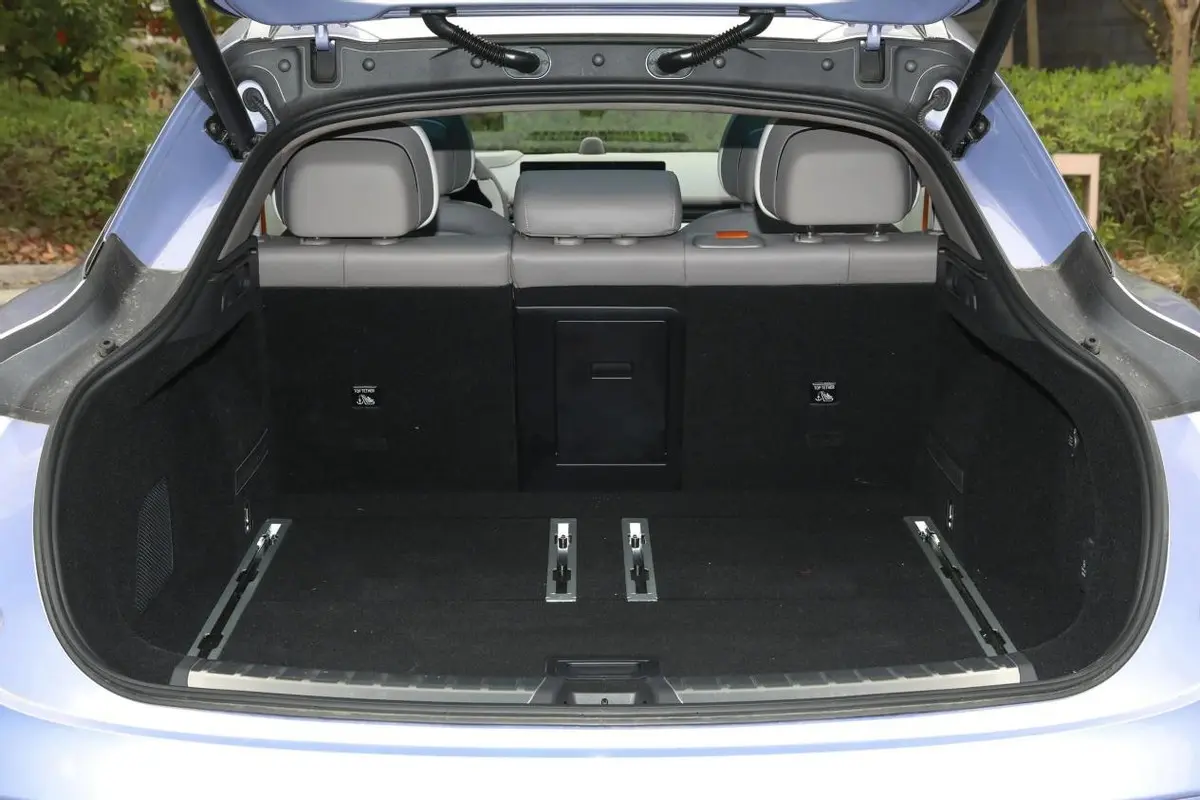 蔚来ET5T和极氪007GT，谁才是30万内最美旅行车？