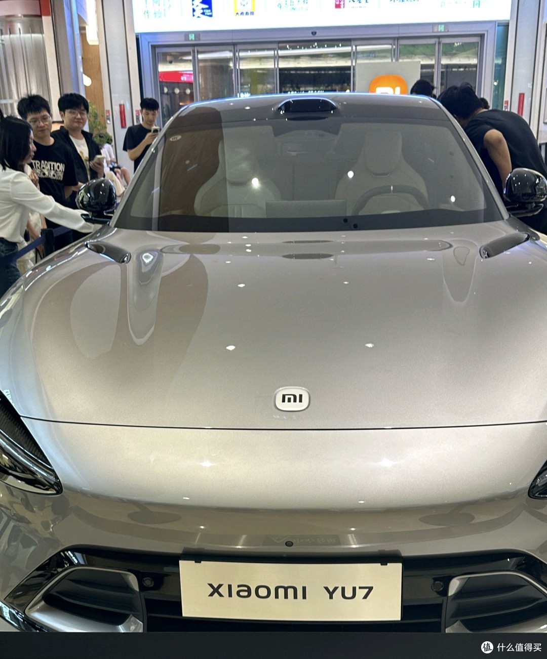 小米SU7又陷“翘边”质量风波，YU7“吃瓜落儿”？